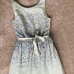 Beautiful mint green sequin dress 10/11